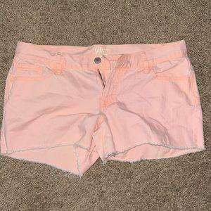 Diva pink jean-shorts, size 10